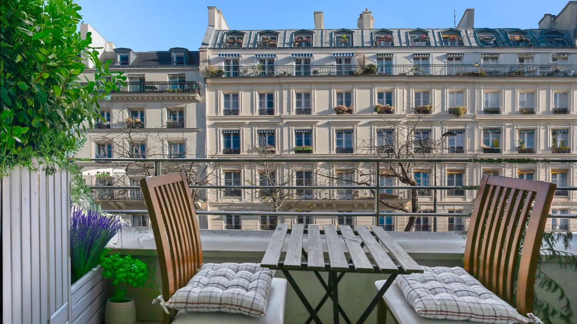 25m Independant Tour Eiffel Apartment *